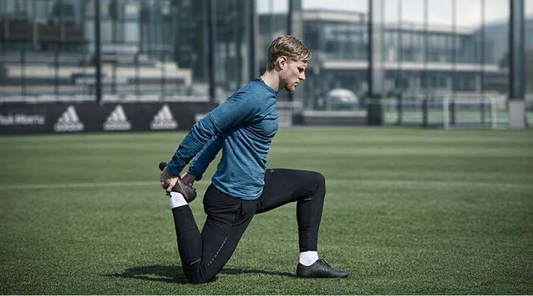 Stretching football training program cover